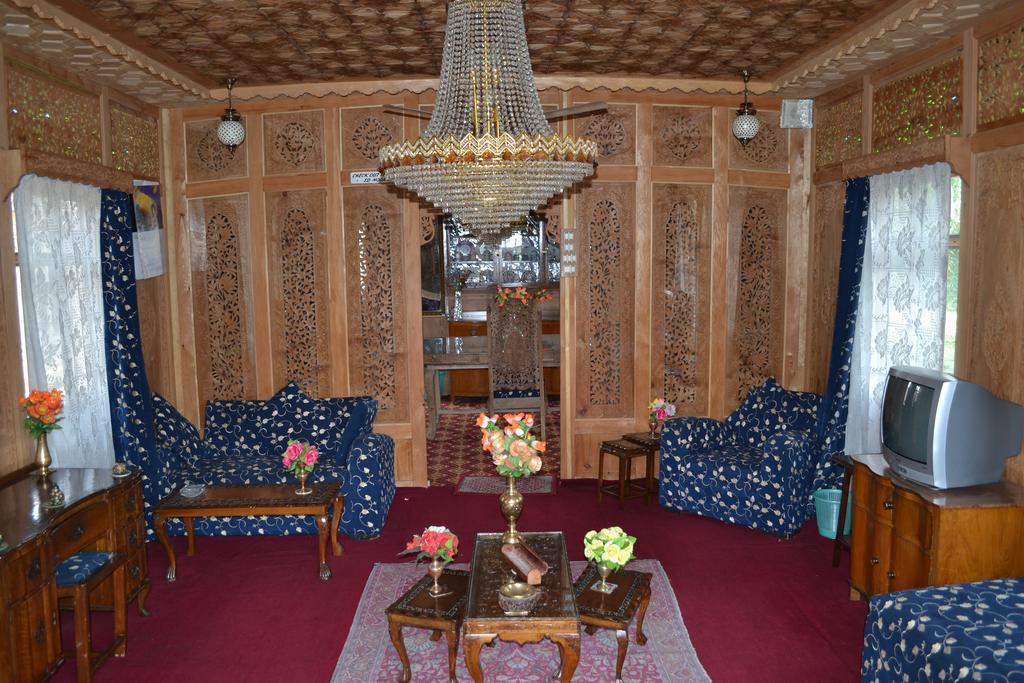 New Bul Bul Group Of Houseboats Srinagar Otel Durgjan Dış mekan fotoğraf