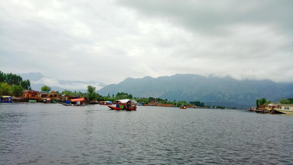 New Bul Bul Group Of Houseboats Srinagar Otel Durgjan Dış mekan fotoğraf