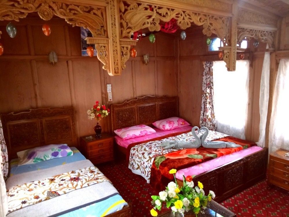 New Bul Bul Group Of Houseboats Srinagar Otel Durgjan Dış mekan fotoğraf