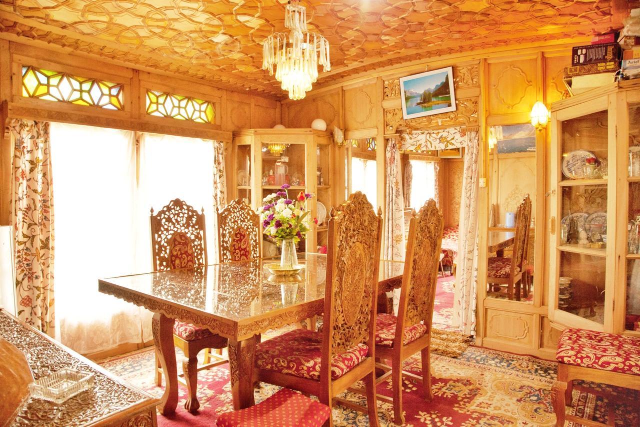New Bul Bul Group Of Houseboats Srinagar Otel Durgjan Dış mekan fotoğraf