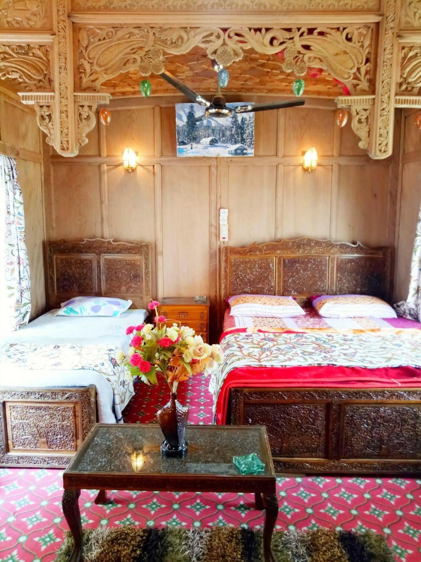 New Bul Bul Group Of Houseboats Srinagar Otel Durgjan Dış mekan fotoğraf