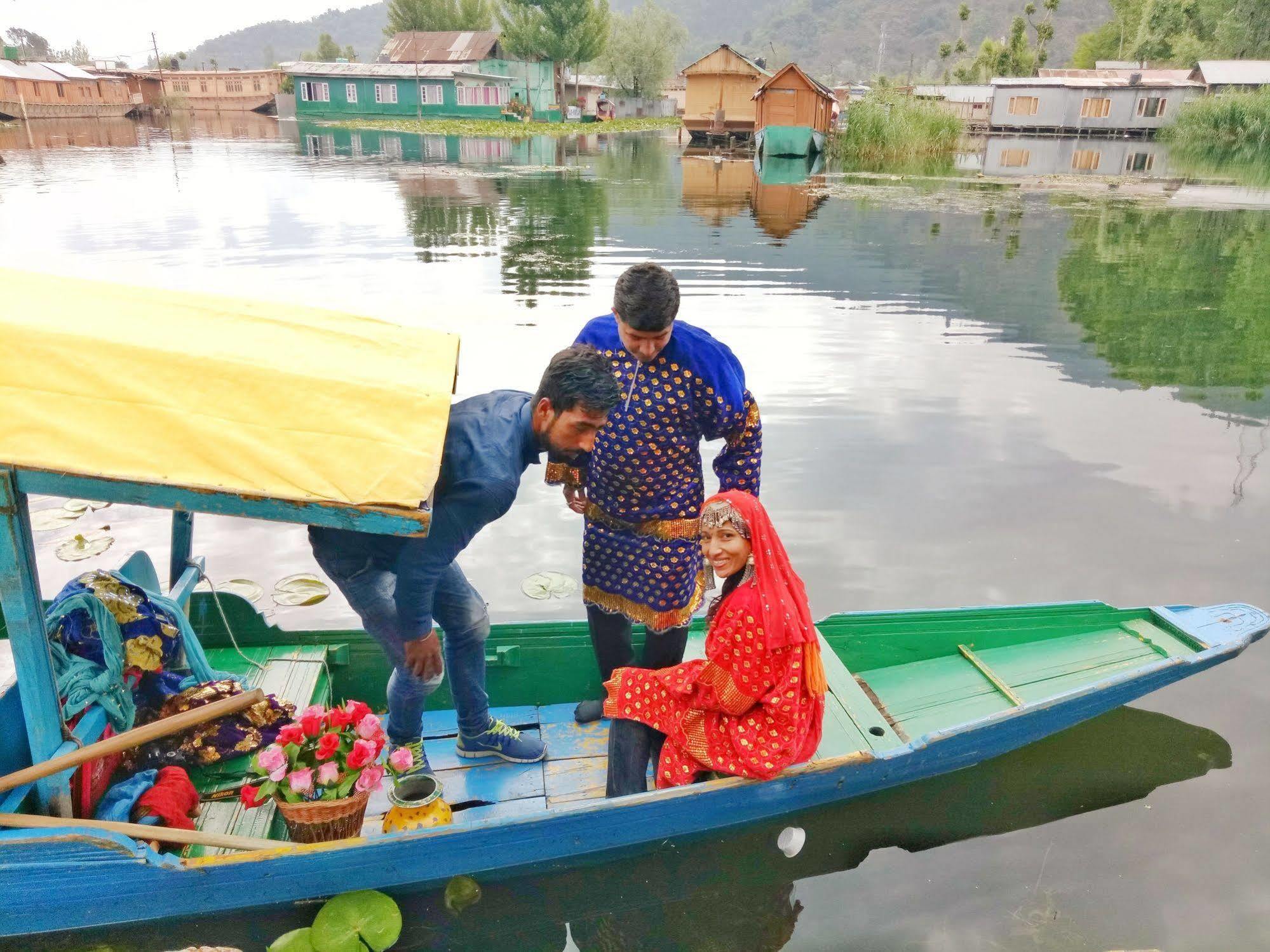 New Bul Bul Group Of Houseboats Srinagar Otel Durgjan Dış mekan fotoğraf
