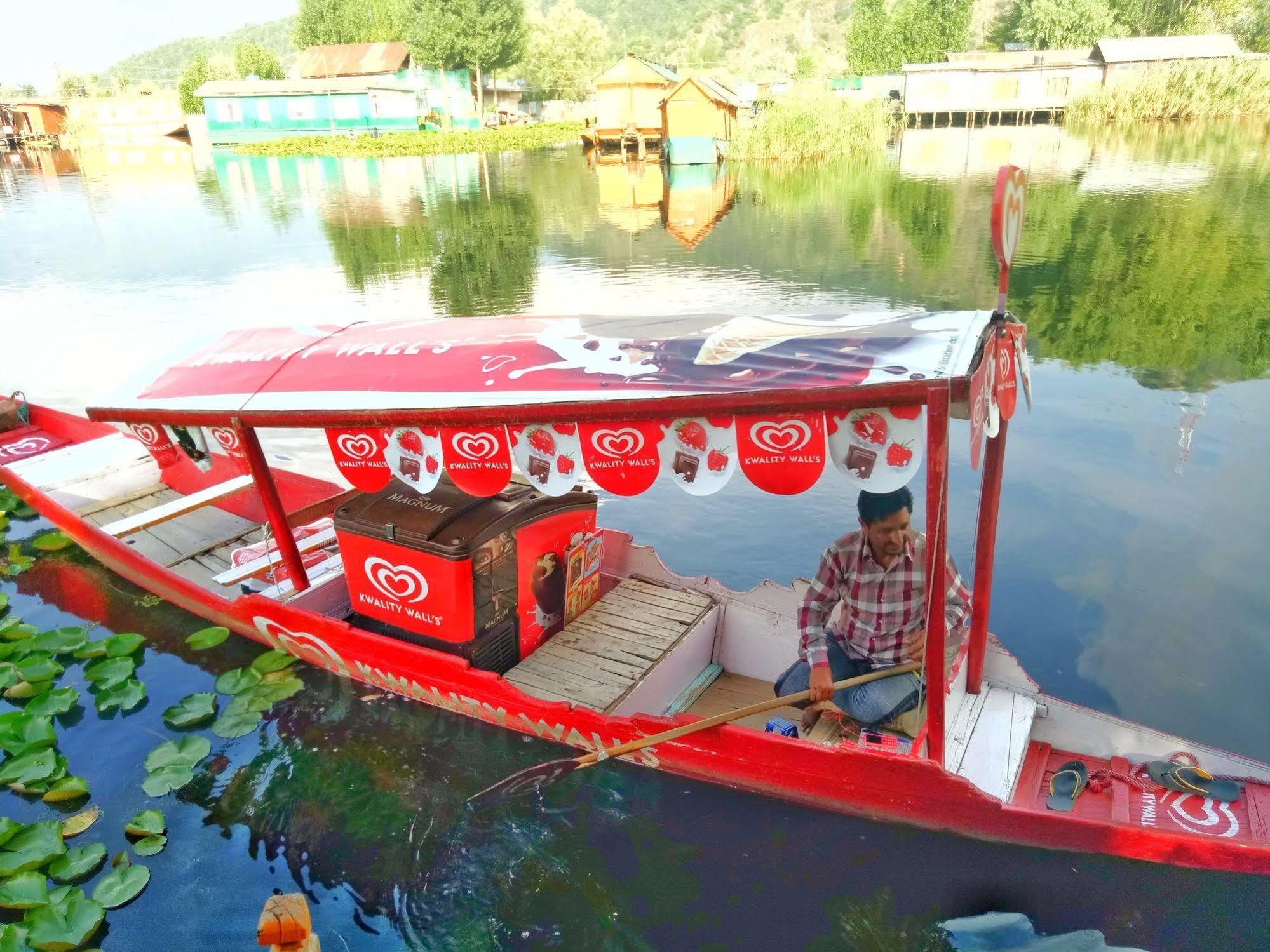 New Bul Bul Group Of Houseboats Srinagar Otel Durgjan Dış mekan fotoğraf
