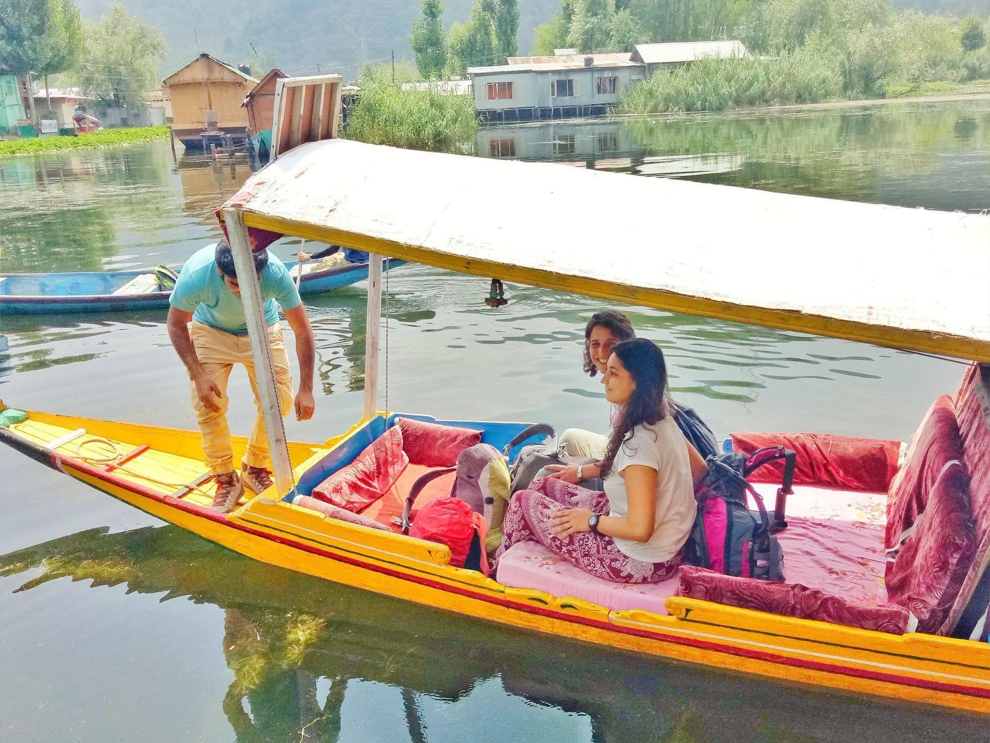 New Bul Bul Group Of Houseboats Srinagar Otel Durgjan Dış mekan fotoğraf