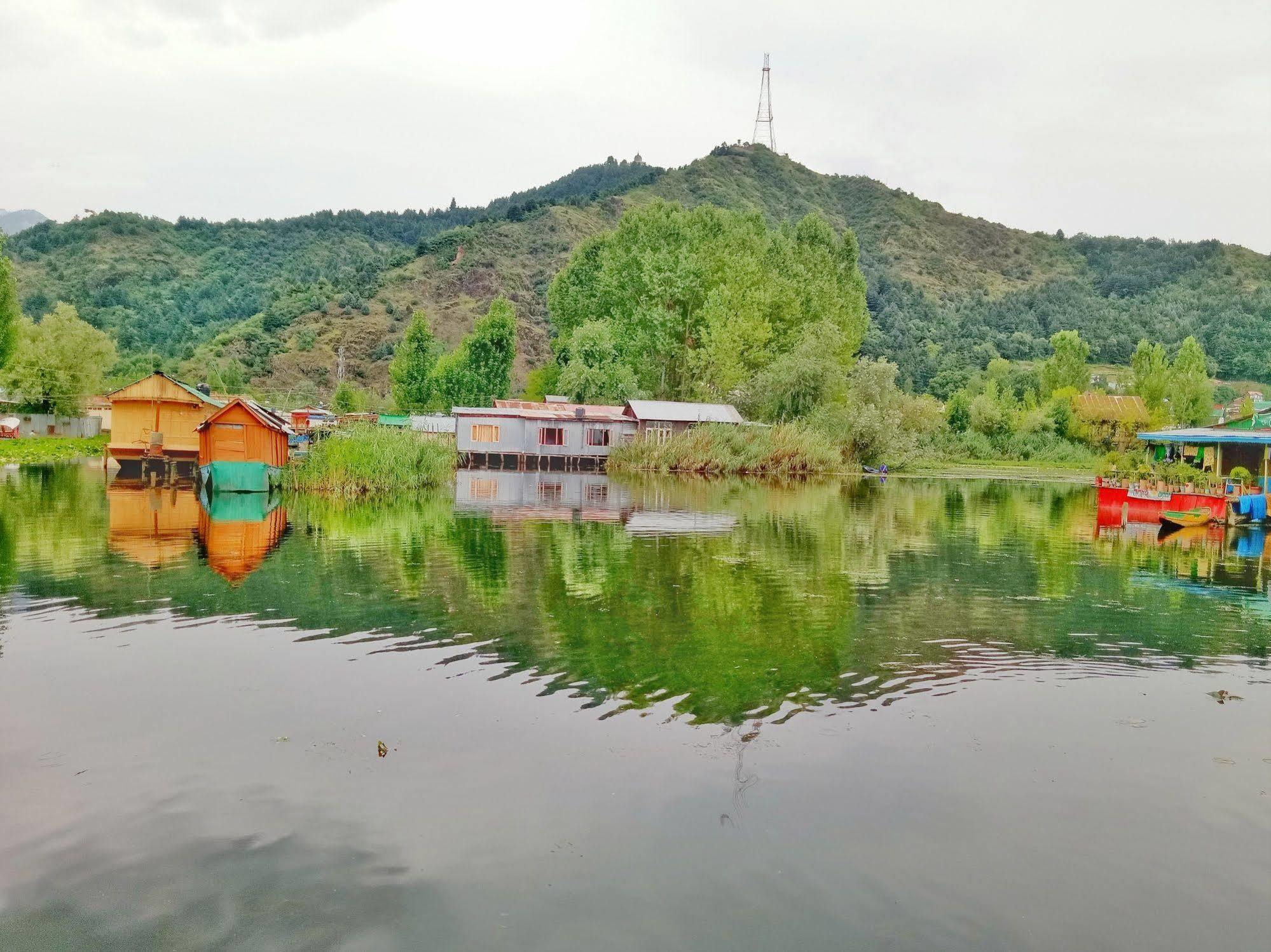 New Bul Bul Group Of Houseboats Srinagar Otel Durgjan Dış mekan fotoğraf