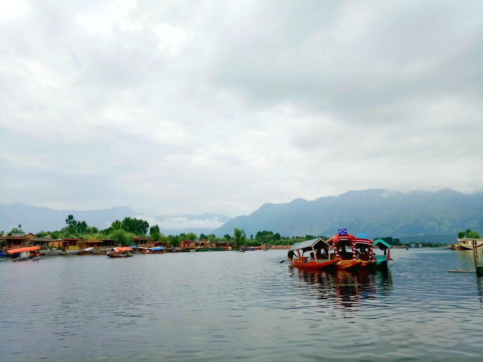 New Bul Bul Group Of Houseboats Srinagar Otel Durgjan Dış mekan fotoğraf