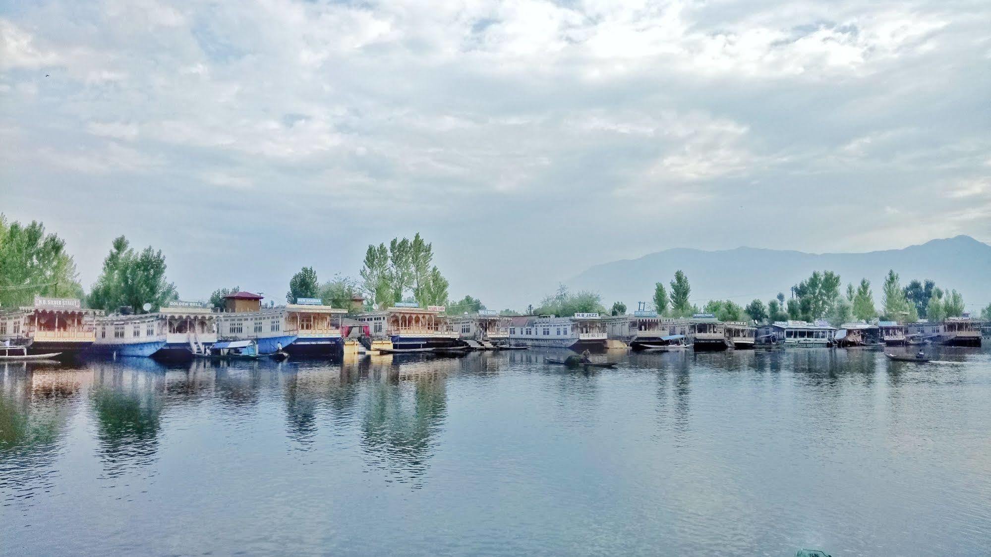 New Bul Bul Group Of Houseboats Srinagar Otel Durgjan Dış mekan fotoğraf